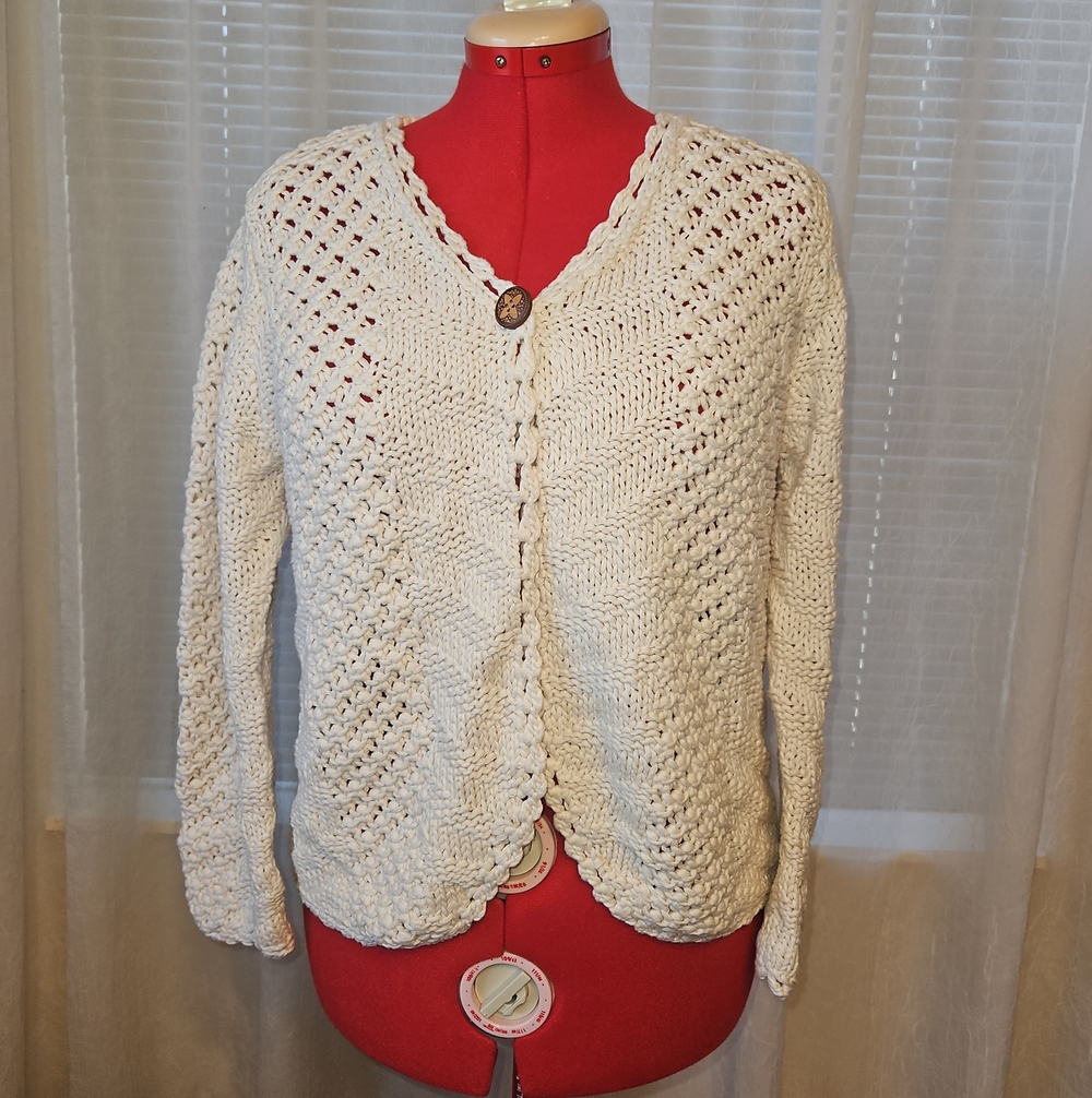 NorthStyle Cream Crochet Cardigan with Scalloped Edge
